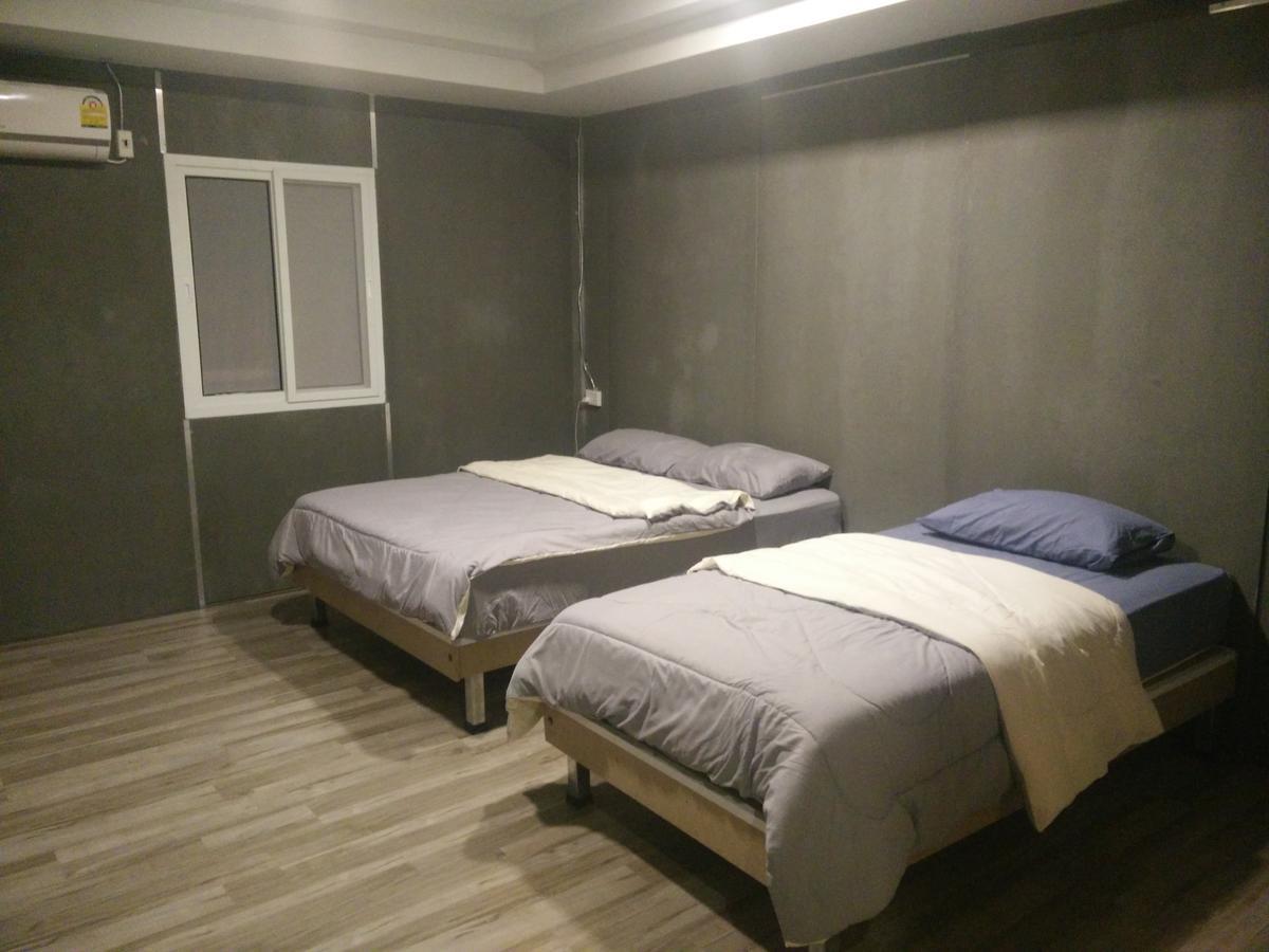 X Kingdom Guest House Csiangmaj Kültér fotó